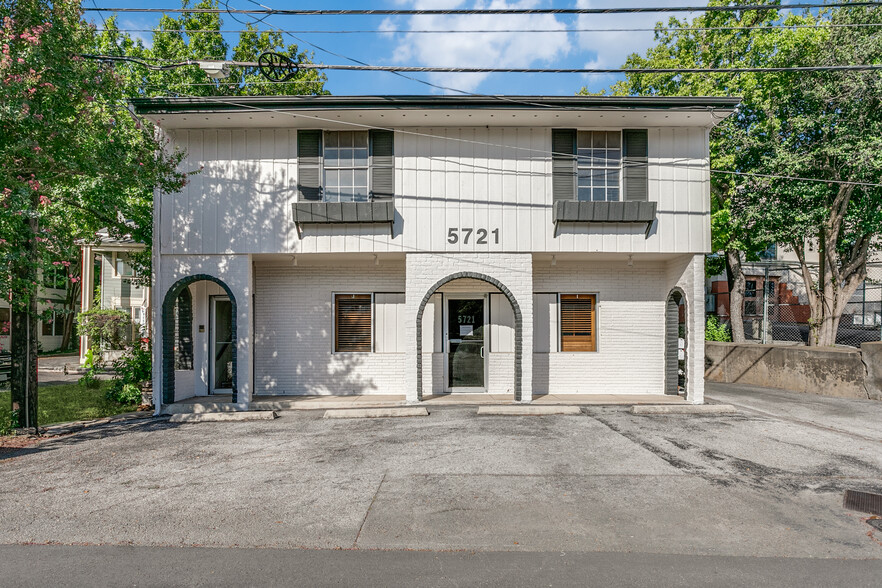 5721 Broadway St, San Antonio, TX for lease - Building Photo - Image 1 of 19