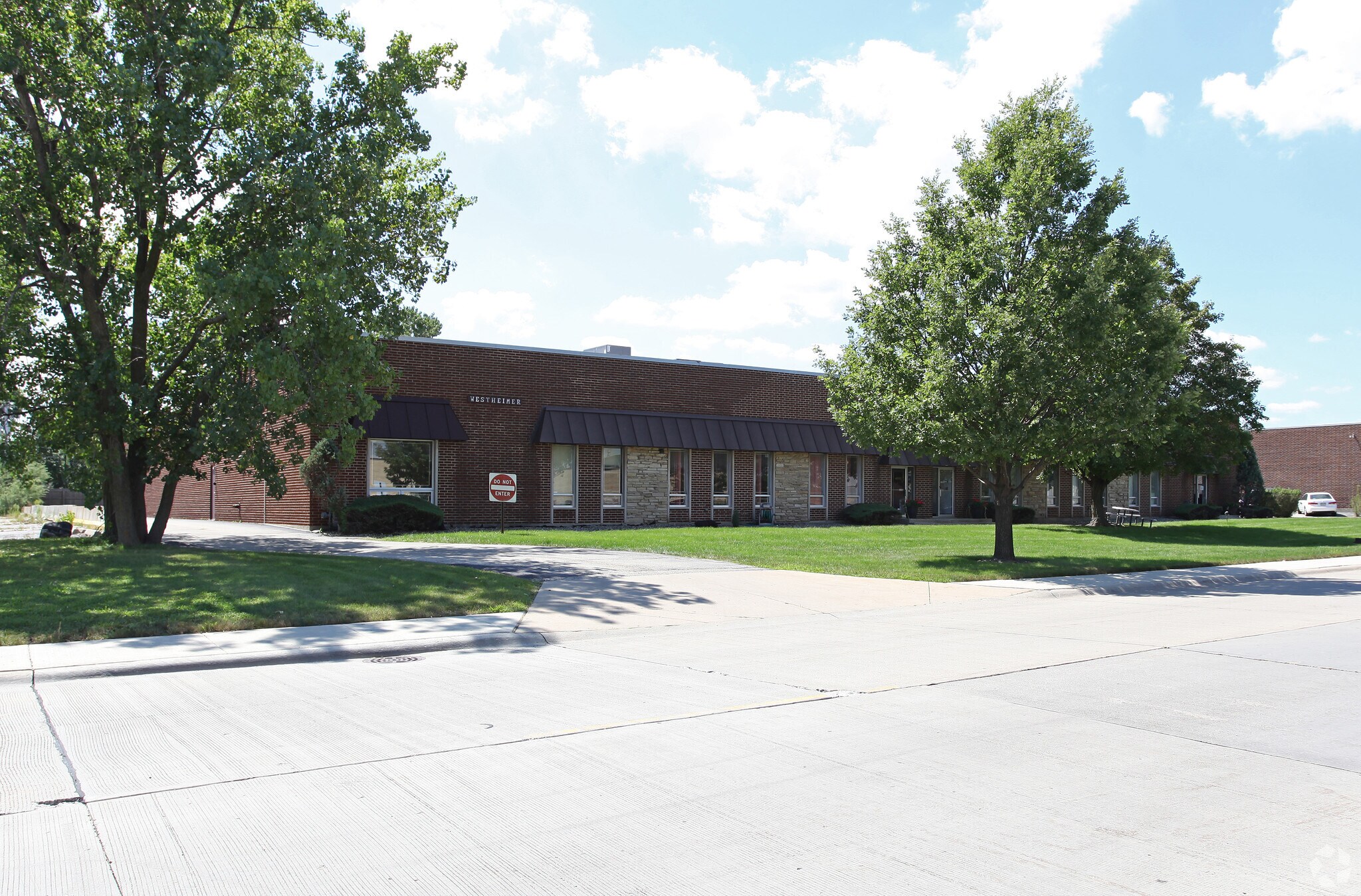 3451-3453 Commercial Ave, Northbrook, IL for lease Building Photo- Image 1 of 9