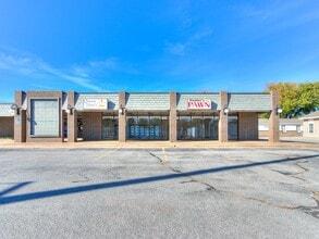 920-932 24th Ave SW, Norman, OK for lease Building Photo- Image 2 of 33