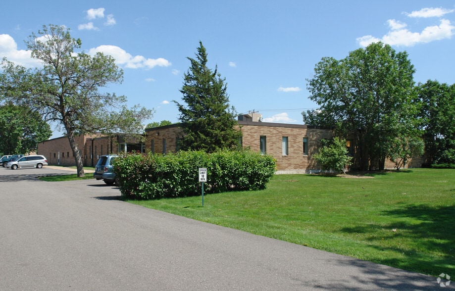 7711 Computer Ave, Edina, MN for sale - Primary Photo - Image 1 of 1