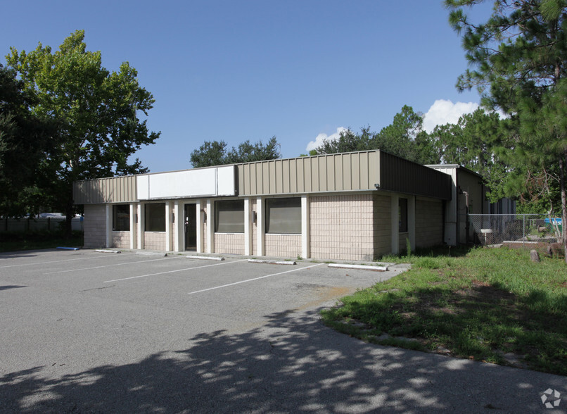 19751 N Tamiami Trl, North Fort Myers, FL for lease - Primary Photo - Image 1 of 7