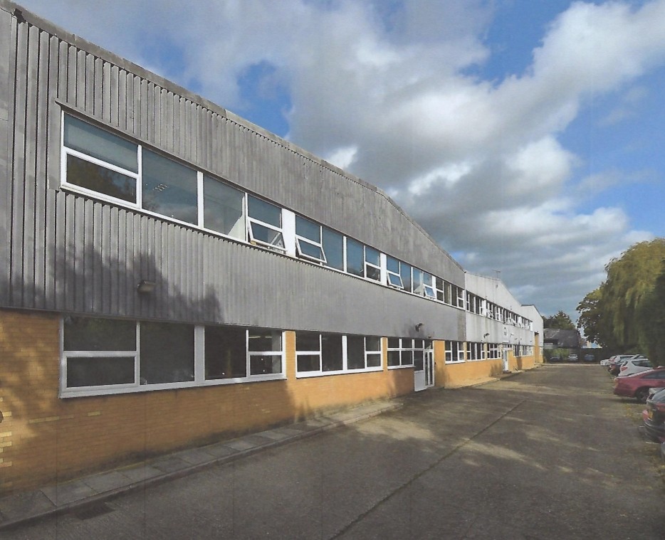 20 Eelmoor Rd, Farnborough for lease Primary Photo- Image 1 of 2