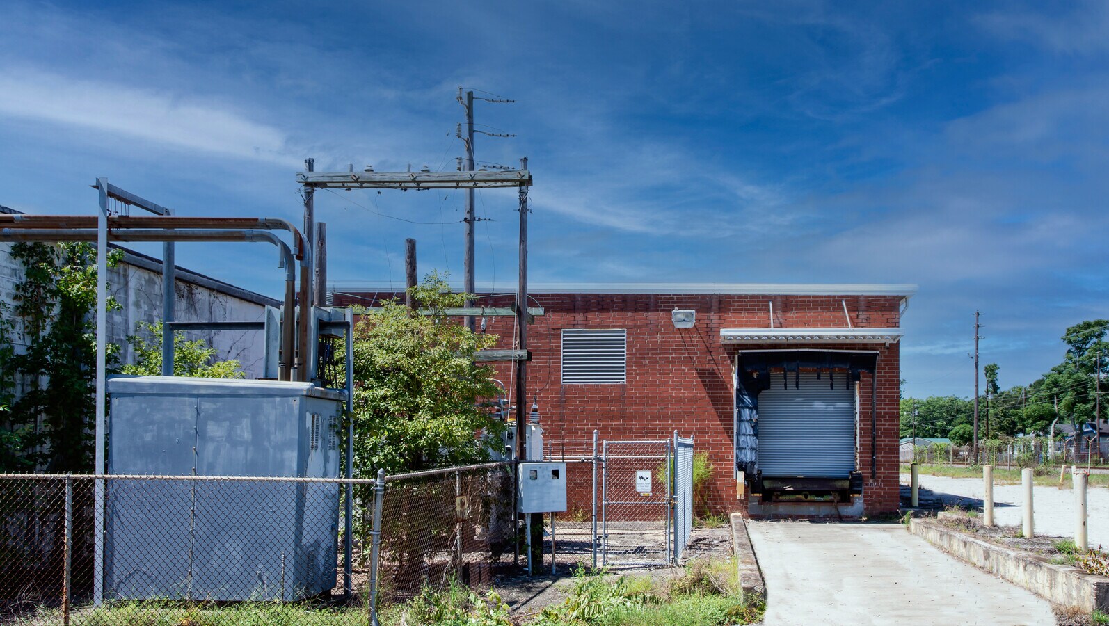 201 E Armfield St, Saint Pauls, NC 28384