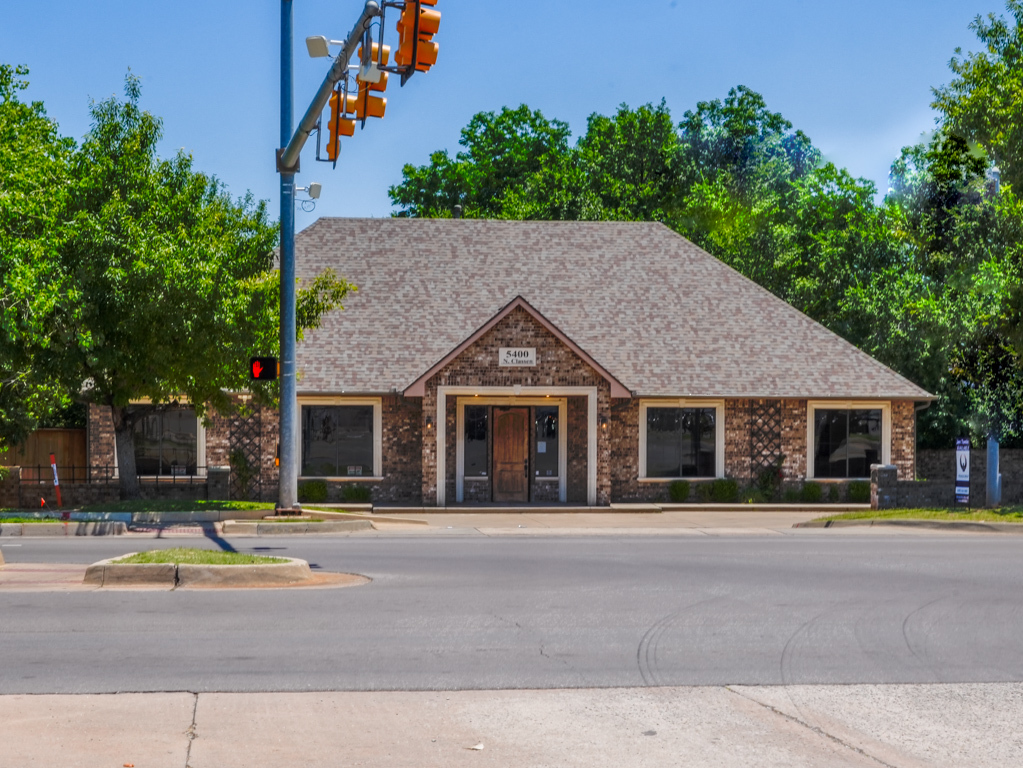 5400 N Classen Blvd, Oklahoma City, OK for sale Building Photo- Image 1 of 24