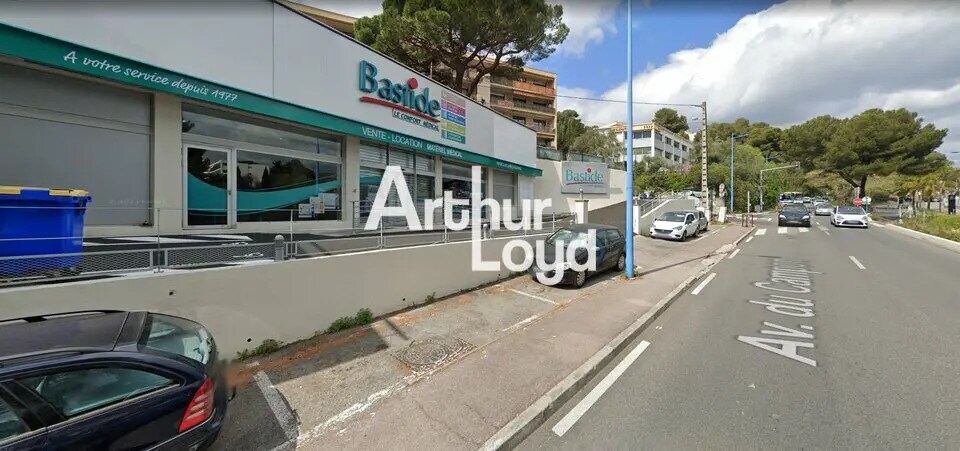 Retail in Cannes for lease Building Photo- Image 1 of 4