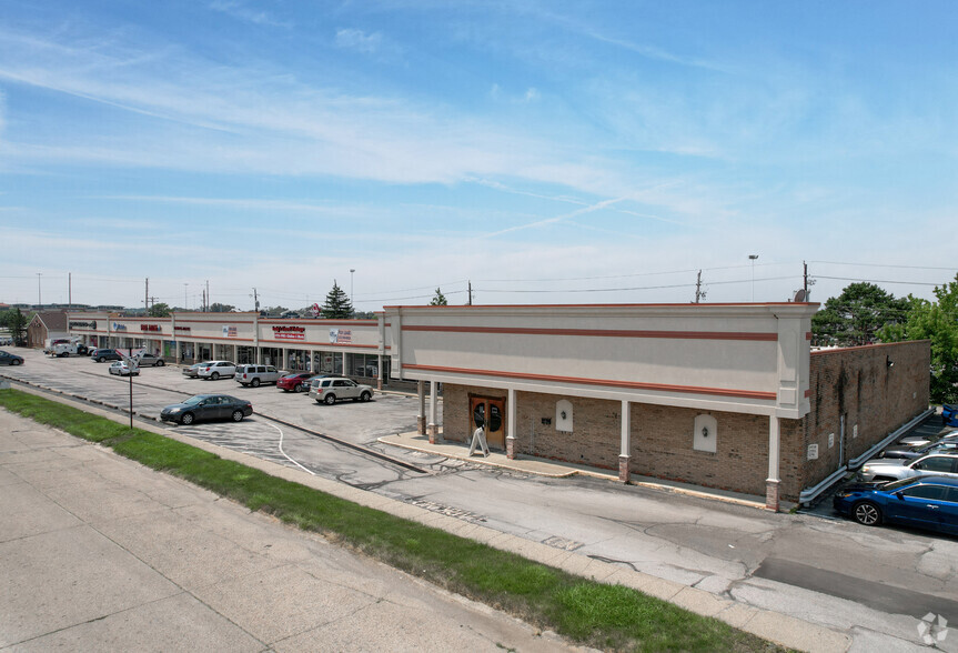 8902-8948 Saint Peter St, Indianapolis, IN for lease - Building Photo - Image 3 of 3