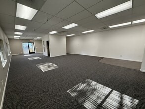 5729 Sonoma Dr, Pleasanton, CA for lease Interior Photo- Image 2 of 10