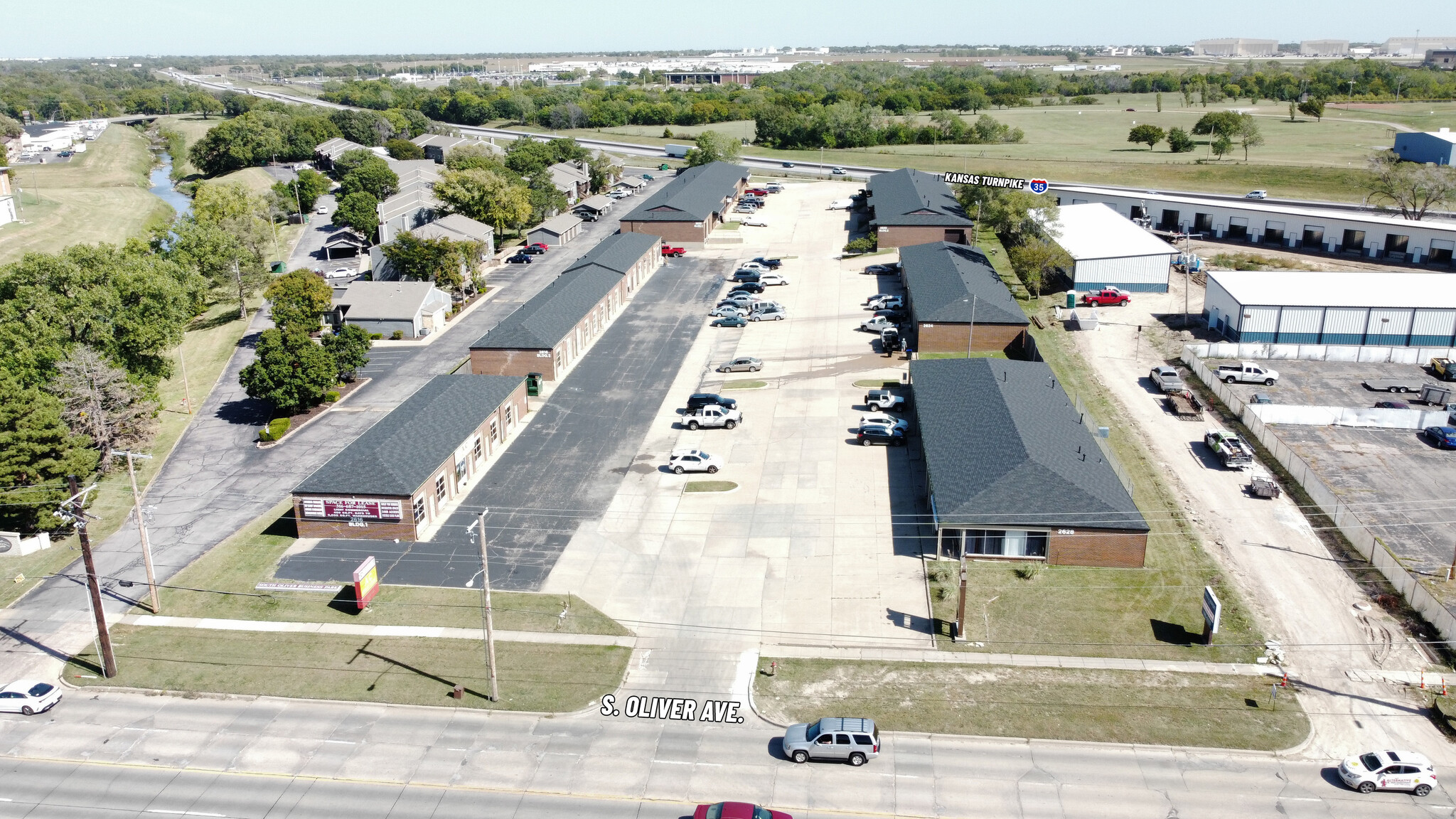 2624-2628 S Oliver St, Wichita, KS for lease Building Photo- Image 1 of 6