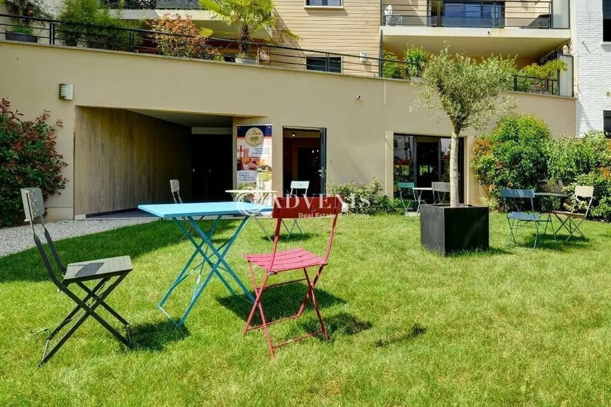 Office in Clamart for sale - Building Photo - Image 3 of 7