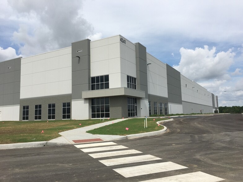 4241 Plainfield Rd, Plainfield, IN for sale - Building Photo - Image 1 of 1