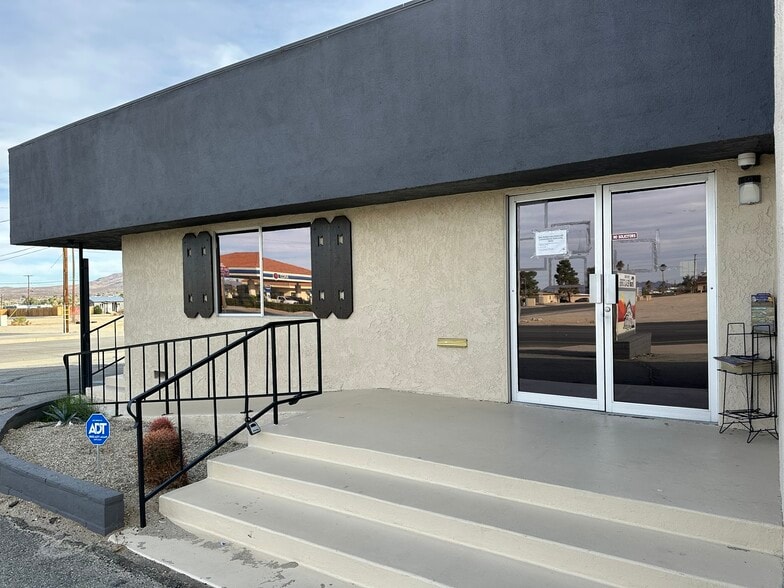 73421 29 Palms Hwy, Twentynine Palms, CA for lease - Primary Photo - Image 1 of 24