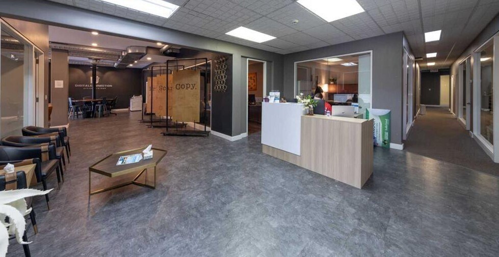 4809 50 Av, Lloydminster, SK for sale - Interior Photo - Image 2 of 12