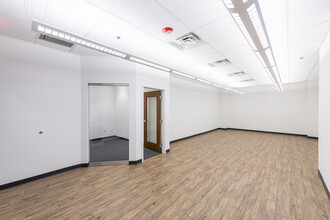 17 N State St, Chicago, IL for lease Interior Photo- Image 2 of 6