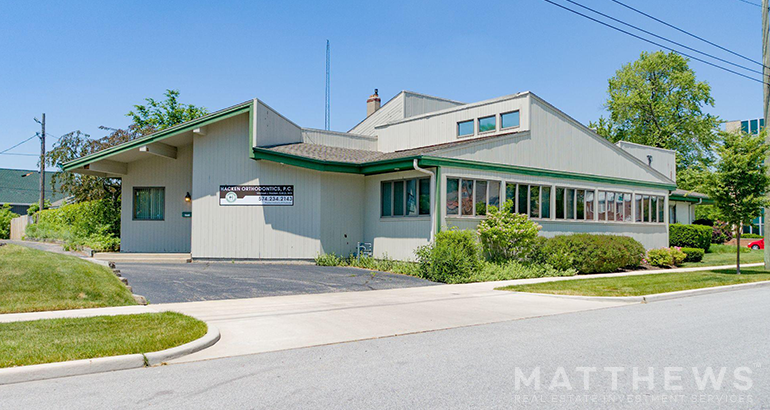 926 E Jefferson Blvd, South Bend, IN for sale - Building Photo - Image 1 of 4