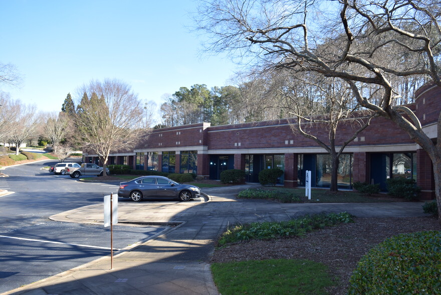 1000 Mansell Exchange W, Alpharetta, GA for lease - Building Photo - Image 2 of 24