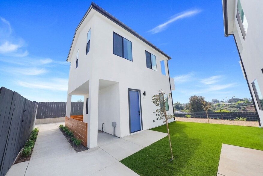 2868 Preece St, San Diego, CA for sale - Building Photo - Image 2 of 28