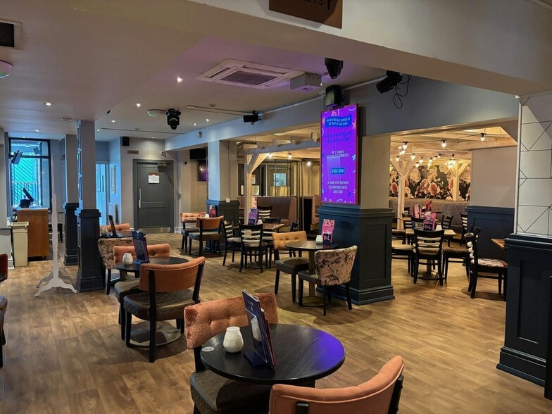 53-54 Hall Gate, Doncaster for sale - Interior Photo - Image 2 of 19