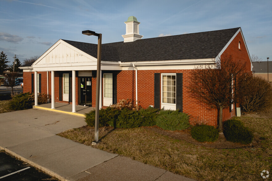 28538 Oregon Rd, Perrysburg, OH for sale - Primary Photo - Image 1 of 8