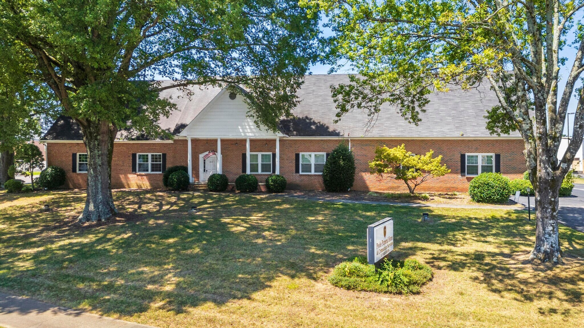2415 N Ocoee St, Cleveland, TN for sale Primary Photo- Image 1 of 32