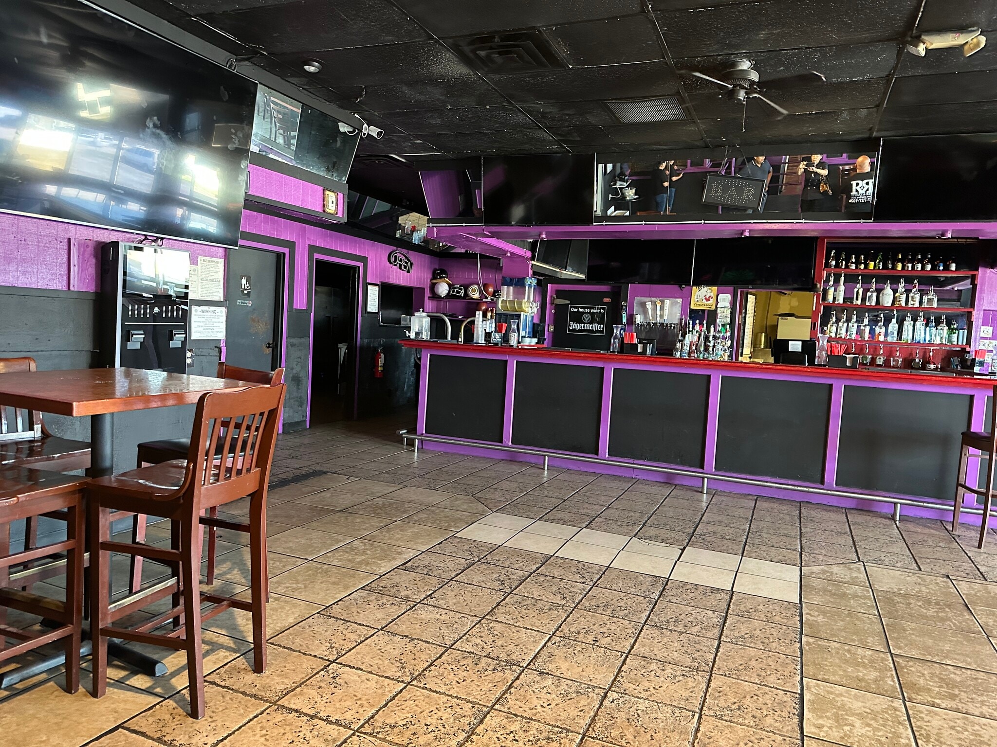 844 Secretary Dr, Arlington, TX for lease Primary Photo- Image 1 of 3