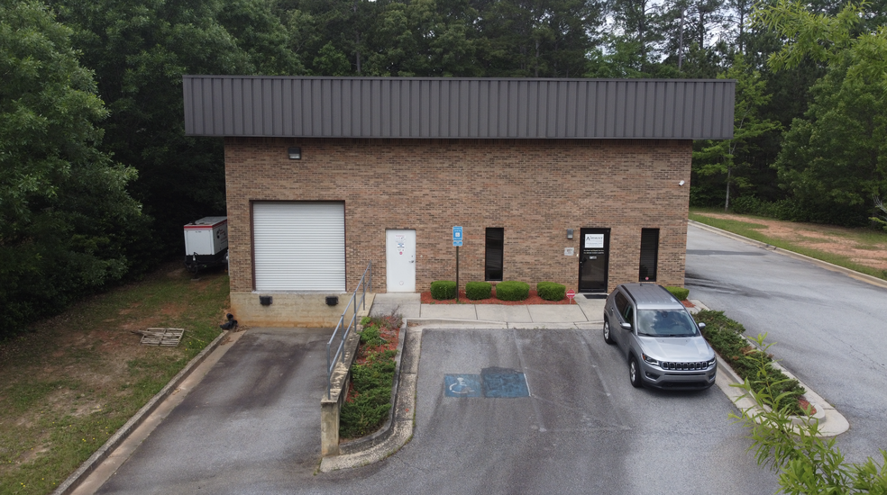 570 Marksmen Ct, Fayetteville, GA for lease - Building Photo - Image 3 of 8