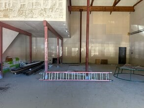 28200 Hwy 189, Lake Arrowhead, CA for lease Interior Photo- Image 1 of 3