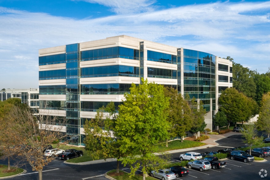 2359 Perimeter Pointe Pky, Charlotte, NC for sale - Primary Photo - Image 1 of 1