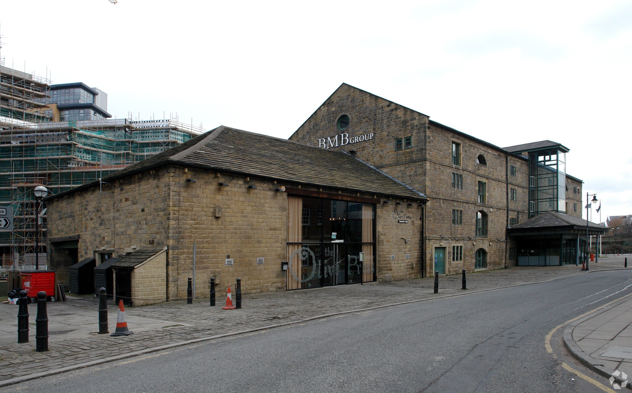 1 Canal Wharf, Leeds, WYK LS11 5BB The Granary Building
