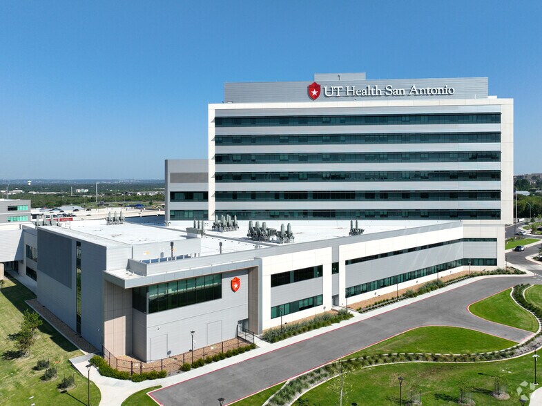 8311 Ewing Halsell Dr, San Antonio, TX for sale - Primary Photo - Image 1 of 1