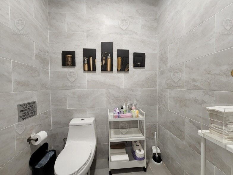 970 Rogers Ave, Brooklyn, NY for lease - Building Photo - Image 2 of 9