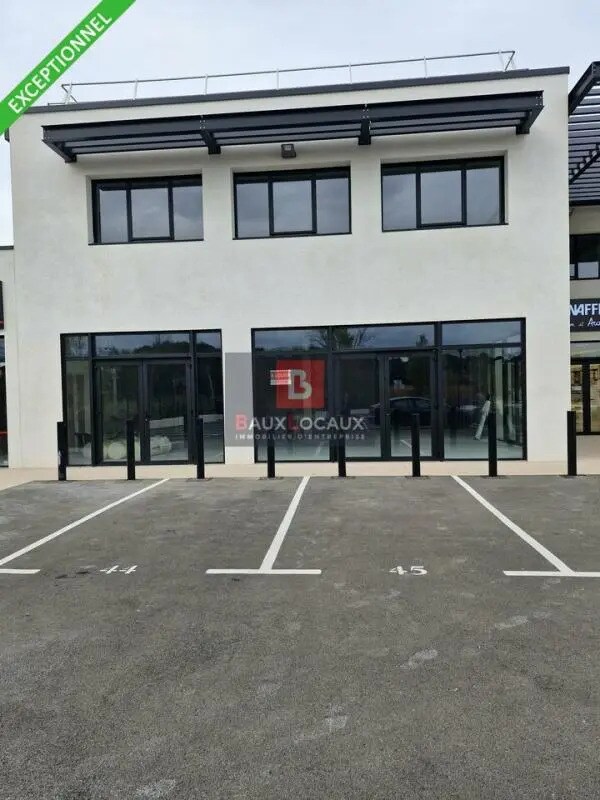 Retail in Éguilles for lease Building Photo- Image 1 of 5