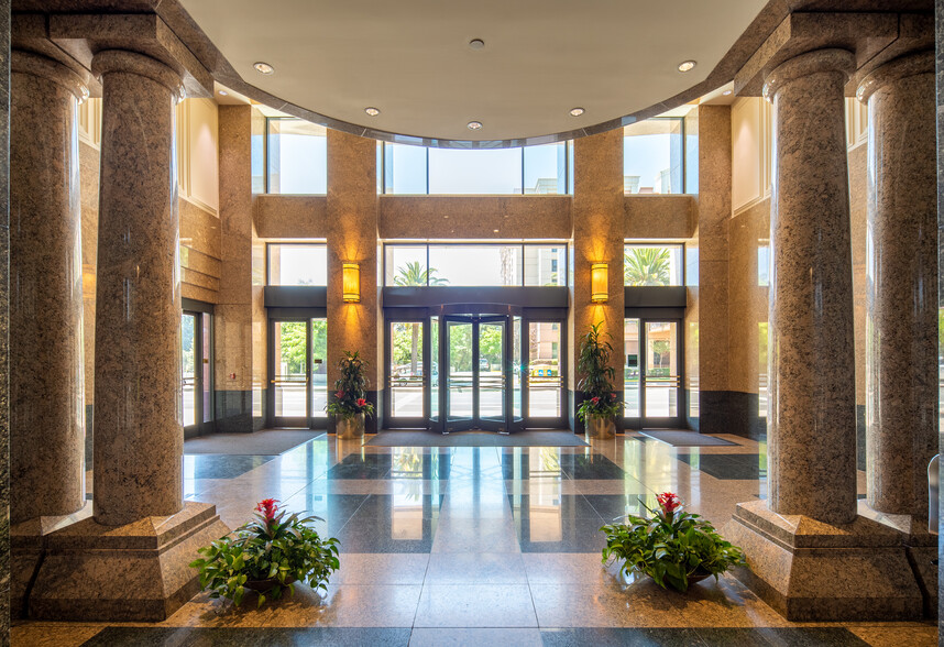 1 Capitol Mall, Sacramento, CA for lease - Interior Photo - Image 1 of 10