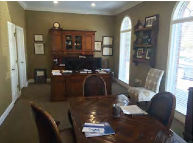 211 W Lexington Ave, High Point, NC for lease - Building Photo - Image 3 of 5