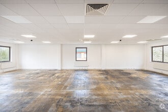 17-18 Thorney Leys Park, Witney for lease Interior Photo- Image 2 of 2