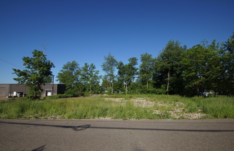 Millvale Ave NE, Canton, OH for sale - Primary Photo - Image 1 of 1