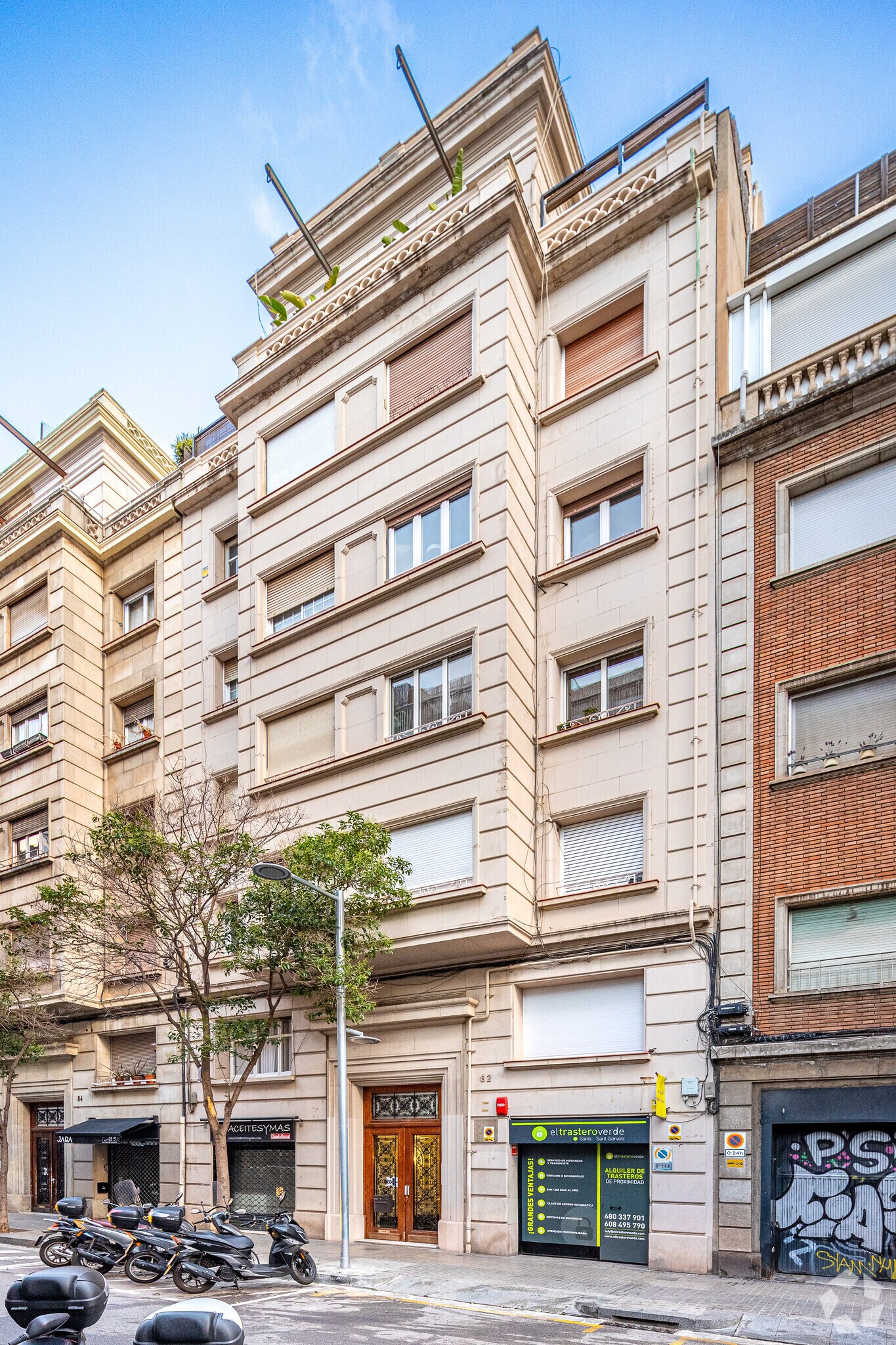 Carrer de Pàdua, 82, Barcelona, Barcelona for lease Primary Photo- Image 1 of 2