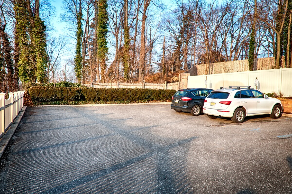 51 Elm St, Huntington, NY for sale Building Photo- Image 1 of 1