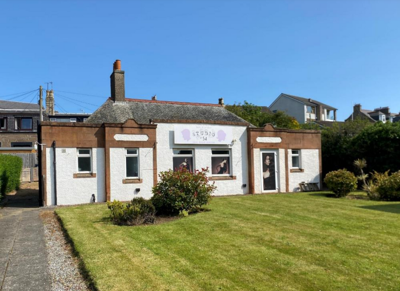 54 Dundee St, Carnoustie for sale - Primary Photo - Image 1 of 9