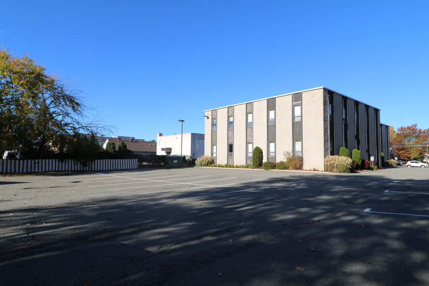 881 Allwood Rd, Clifton, NJ for lease - Building Photo - Image 3 of 4