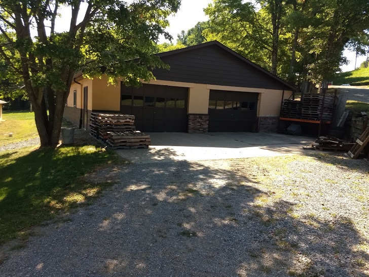 210 Hall Rd, Slippery Rock, PA for sale - Primary Photo - Image 1 of 1