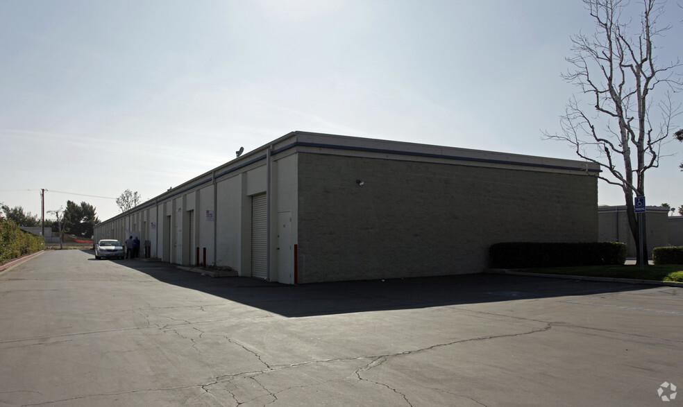 4025-4055 E Guasti Rd, Ontario, CA for lease - Building Photo - Image 3 of 6