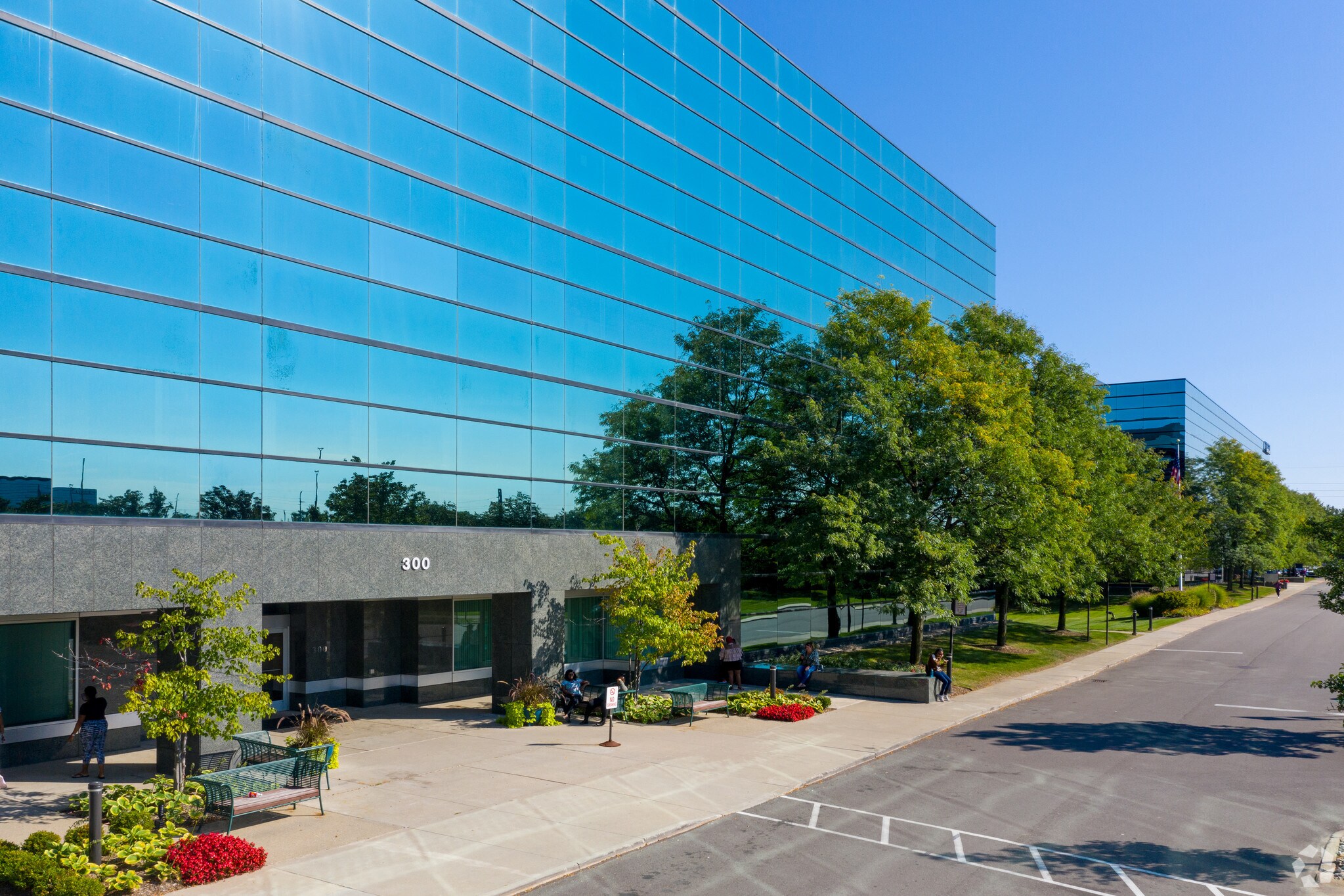 300 E Big Beaver Rd, Troy, MI 48083 PentaCentre Bldg A