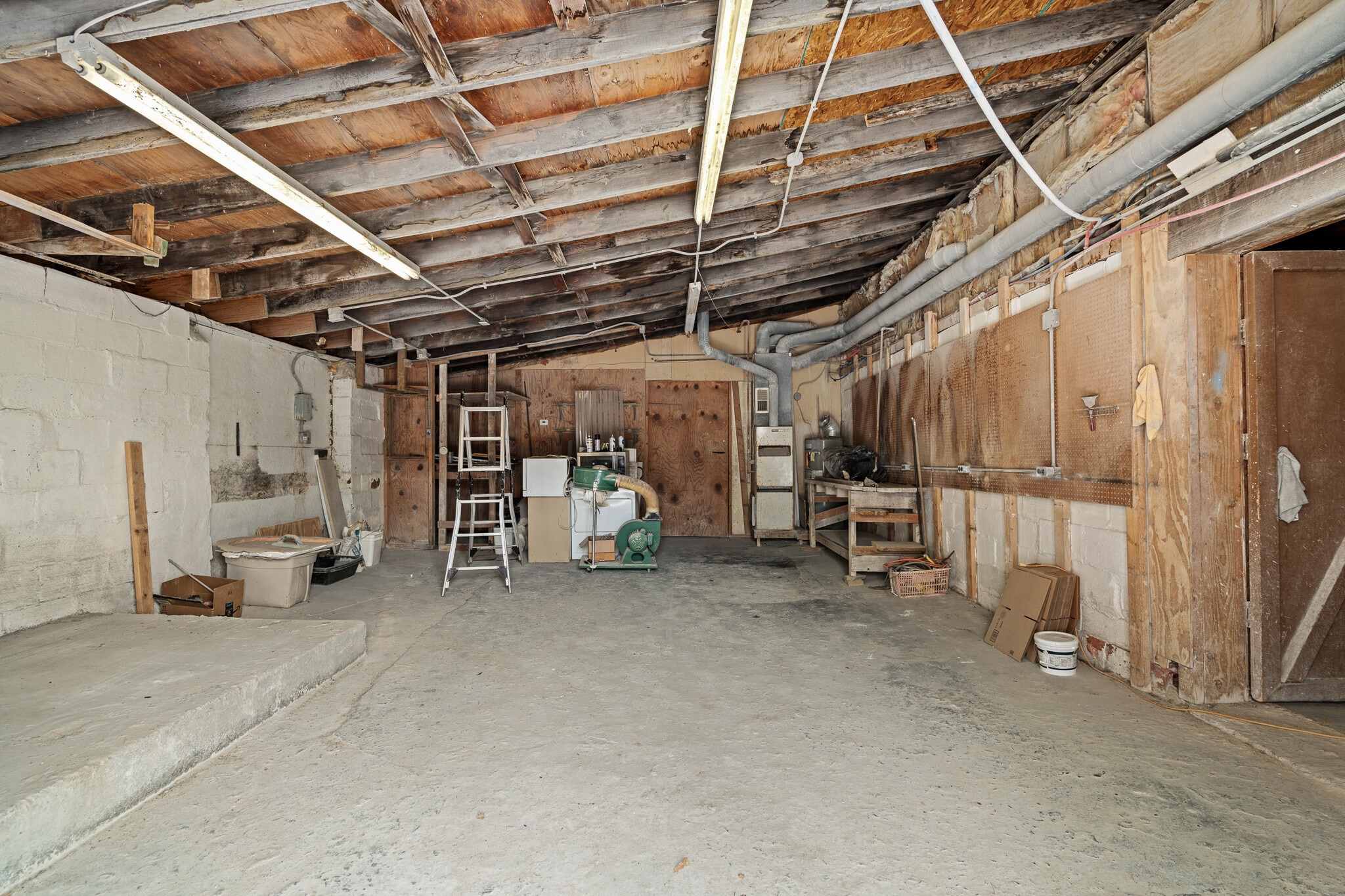 319 W 79th Ter, Kansas City, MO for lease Interior Photo- Image 1 of 3