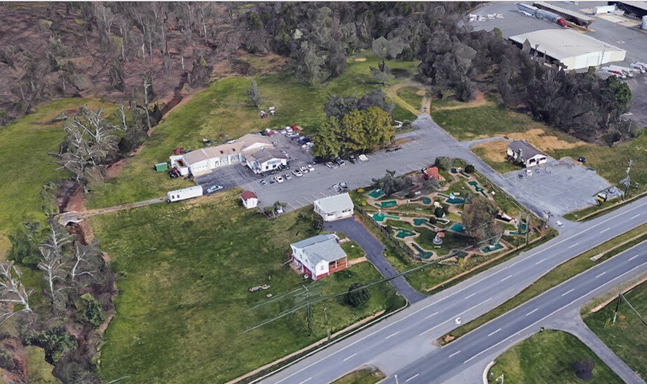 7427 Timberlake Rd, Lynchburg, VA 24502