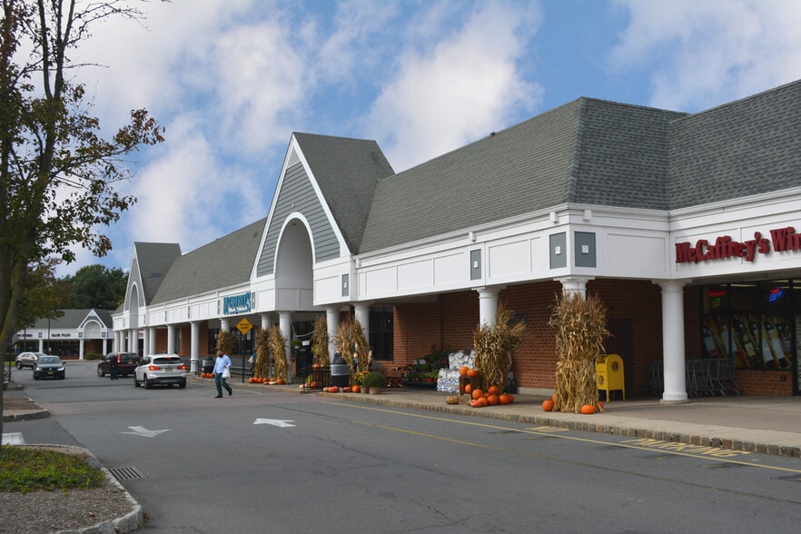 295-335 Princeton Hightstown Rd, West Windsor, NJ for lease - Building Photo - Image 2 of 5