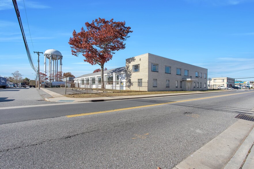 1445 S Strong Ave, Copiague, NY for sale - Building Photo - Image 1 of 1