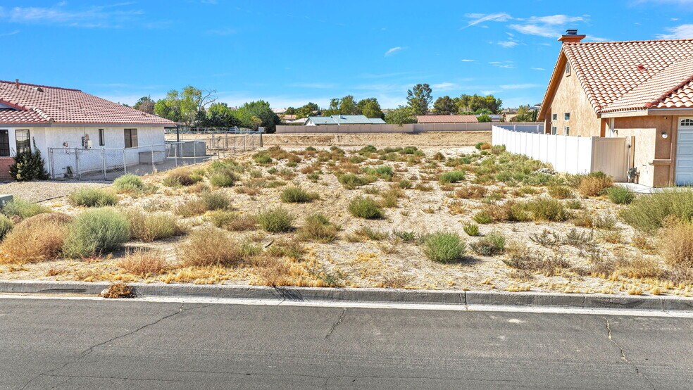 14190 Rivers Edge Rd, Helendale, CA for sale - Aerial - Image 2 of 21