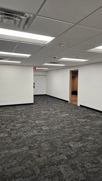 3570 W Post Rd, Las Vegas, NV for lease - Building Photo - Image 3 of 6