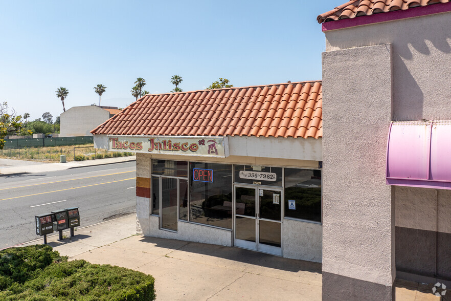 9251-9255 Sierra Ave, Fontana, CA for lease - Building Photo - Image 3 of 7