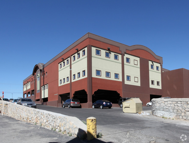 7812 Gateway Blvd E, El Paso, TX for lease - Building Photo - Image 2 of 4